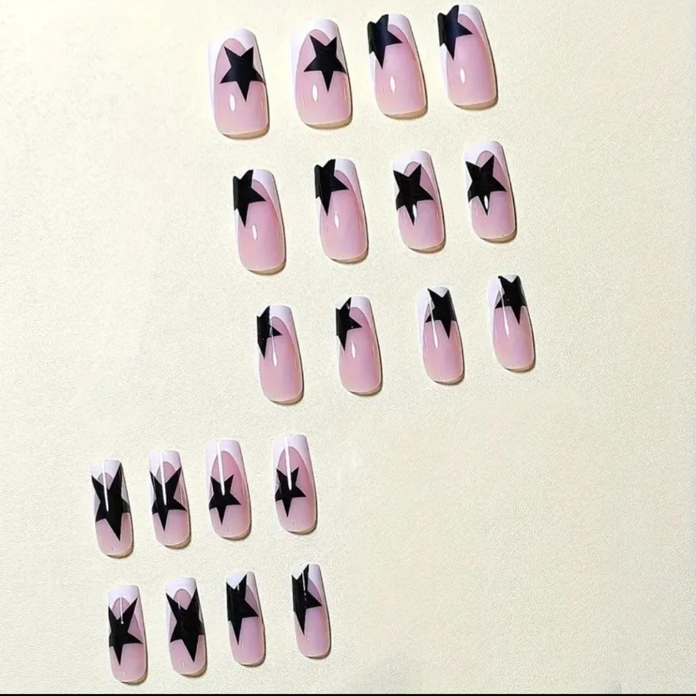 24 Pieces Fake Press On Nails